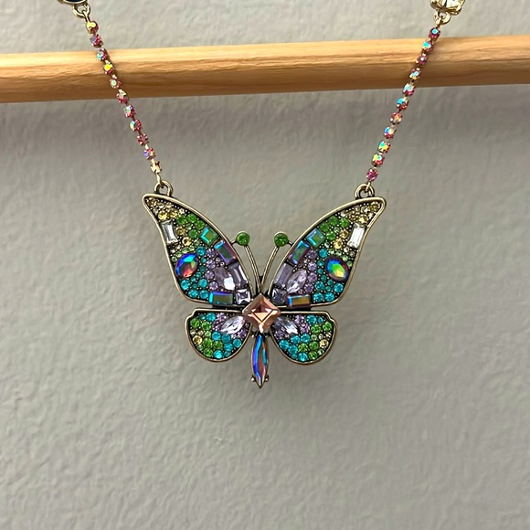 Betsey Johnson multicolor butterfly necklace - Picture 2 of 4